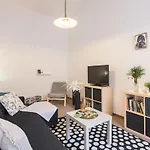 Prague Center Apartment Near Old Town Square By Easybnb